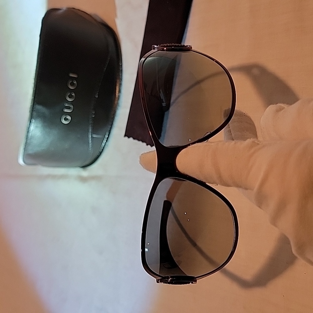 Vintage Gucci Sunglasses - Picture 13 of 16